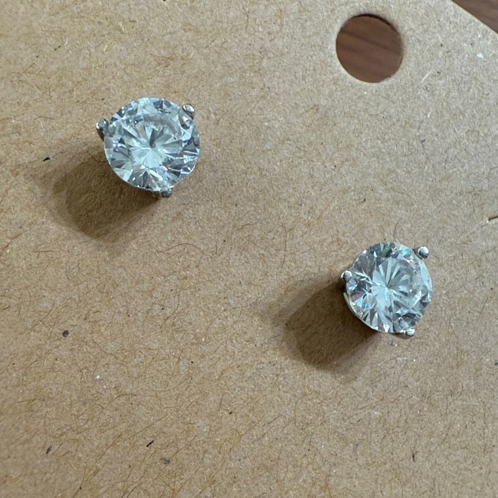 925 Sterling Silver Cubic Zirconia Sparkling Stud Minimal Classic Earrings